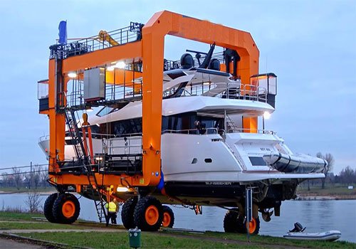 Mobile Yacht Crane